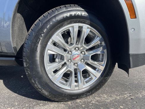 New 2026 GMC Yukon Denali w/ Sun & Power Step Package image 2