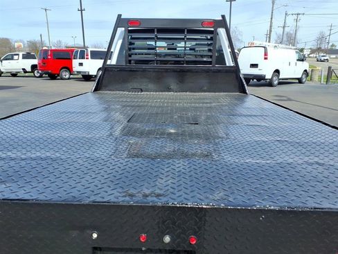 Used 2019 Ford F550 4x4 Crew Cab Super Duty w/ Power Equipment Group image 19