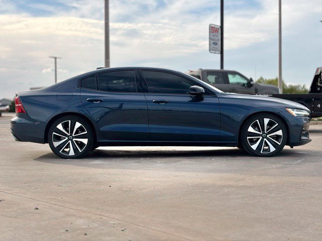 Used 2022 Volvo S60 B5 Momentum w/ Advanced Package AWD/4WD image 6