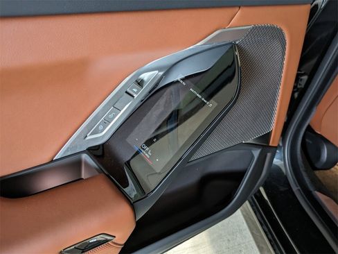 New 2026 BMW i7 xDrive60 w/ Executive Package image 8