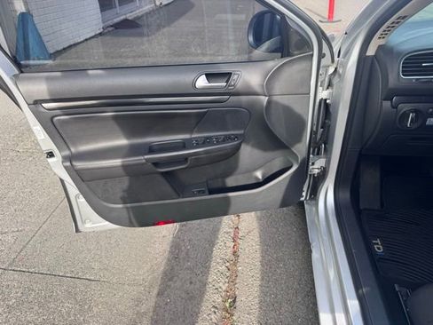 Used 2013 Volkswagen Jetta TDI image 10