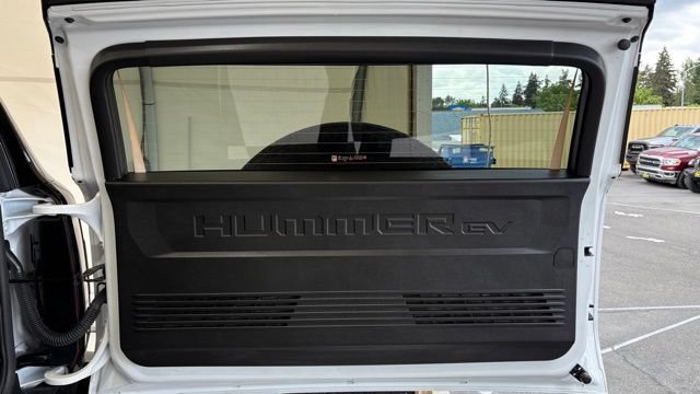 Used 2025 GMC Hummer EV 2X w/ LPO, Cargo Utility Package AWD/4WD image 7