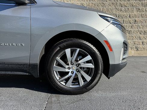 Used 2023 Chevrolet Equinox Premier image 4