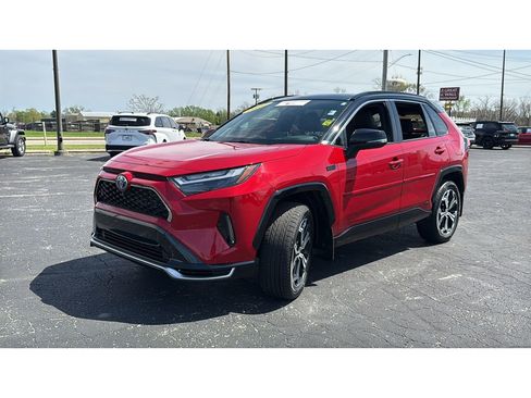 Used 2022 Toyota RAV4 XSE w/ Premium Package image 3