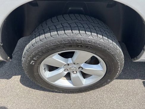 Used 2014 RAM 1500 Express AWD/4WD image 9