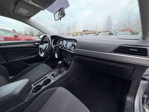 Used 2021 Volkswagen Jetta S image 19