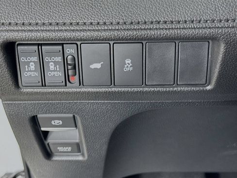 Certified 2026 Honda Odyssey EX-L image 13