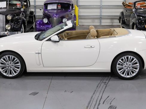 Used 2010 Jaguar XK image 10