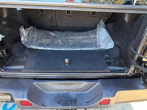 Used 2025 Jeep Wrangler Unlimited Rubicon 4xe w/ Convenience Group image 13