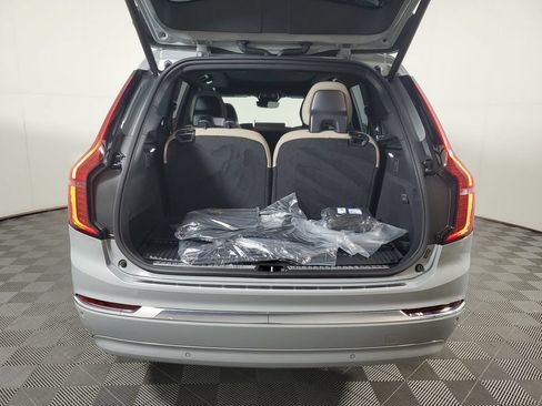 Used 2026 Volvo XC90 B6 Plus w/ Protection Package Premier AWD/4WD image 11
