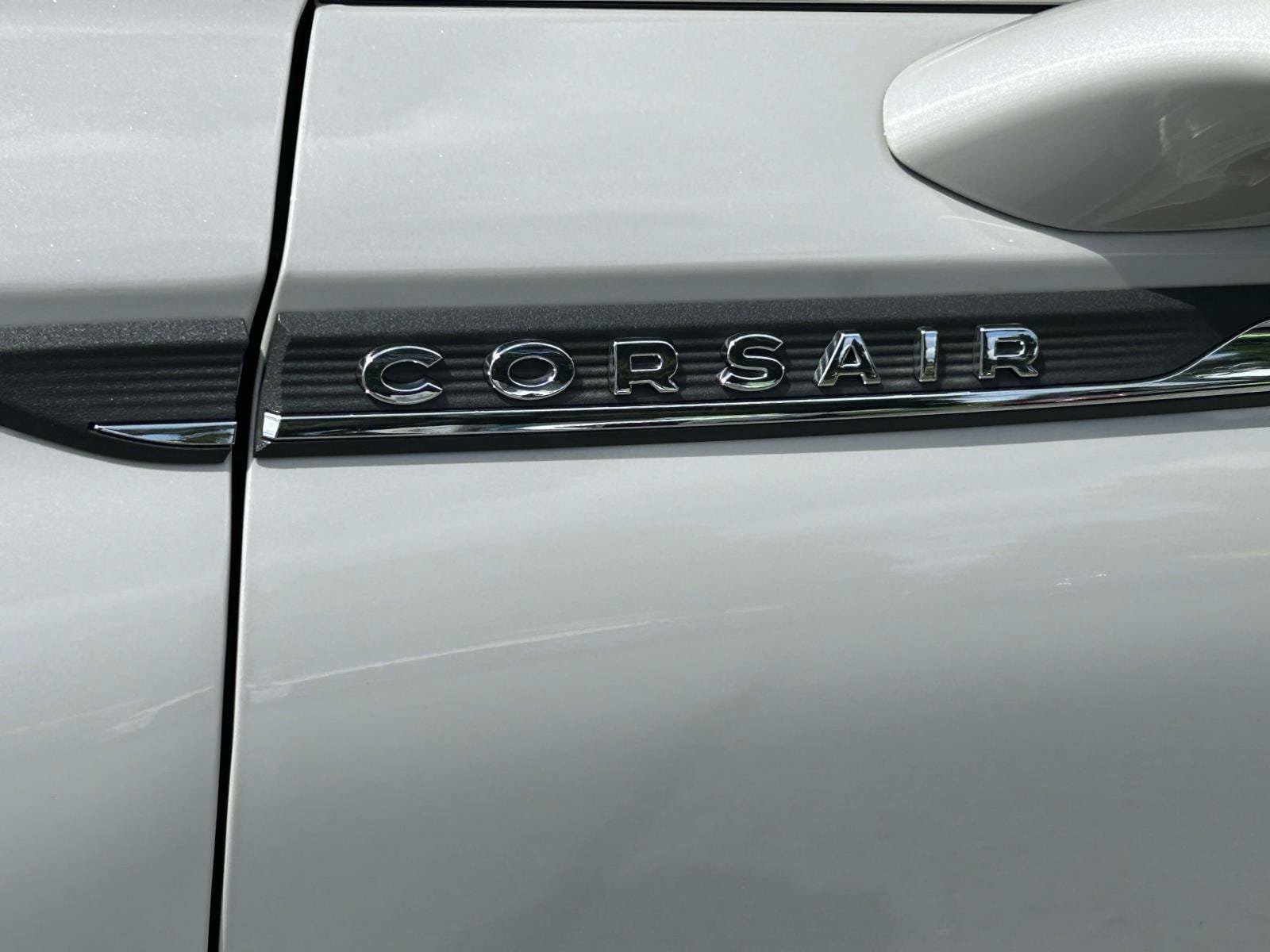 Used 2022 Lincoln Corsair AWD w/ Premium Package image 13