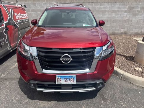 Used 2022 Nissan Pathfinder SL w/ SL Premium Package AWD/4WD image 2