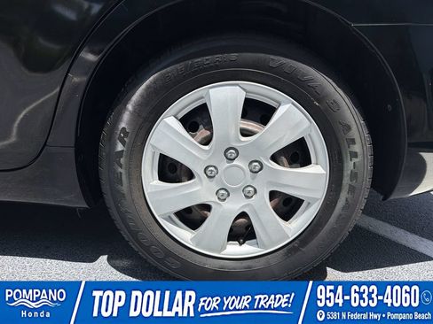 Used 2010 Toyota Camry FWD image 33