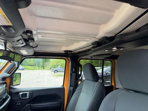 Used 2021 Jeep Wrangler Unlimited Sport AWD/4WD image 22