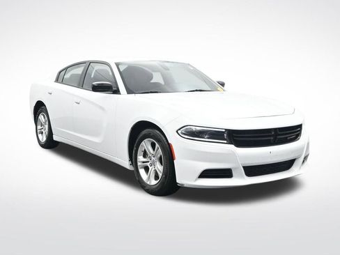 Used 2023 Dodge Charger SXT image 3