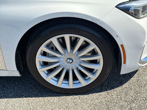 Used 2022 BMW 740i w/ Premium Package RWD image 12