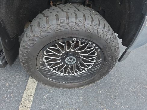 Used 2015 GMC Sierra 1500 SLE w/ SLE Value Package RWD image 17
