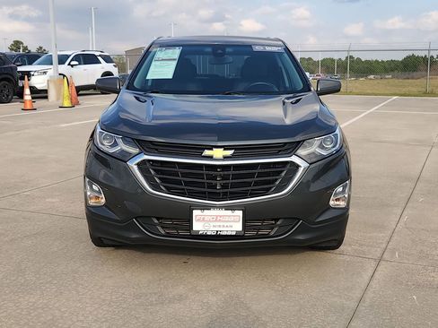 Used 2019 Chevrolet Equinox LT w/ Driver Convenience Package image 9