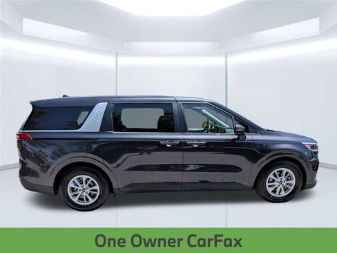 Used 2024 Kia Carnival LX FWD image 8