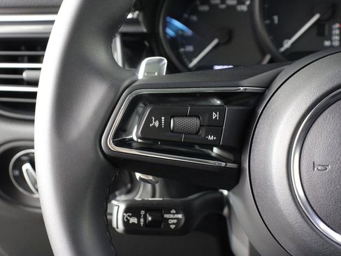 Certified 2026 Porsche Macan AWD/4WD image 14