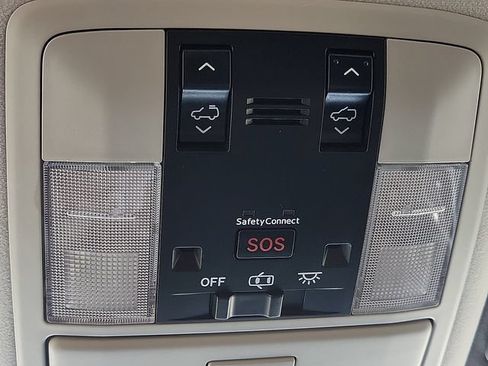 Used 2018 Lexus GX 460 Luxury w/ Sport Design Package AWD/4WD image 21