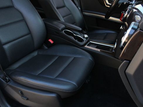 Used 2015 Mercedes-Benz GLK 350 4MATIC w/ Premium 1 Package image 30