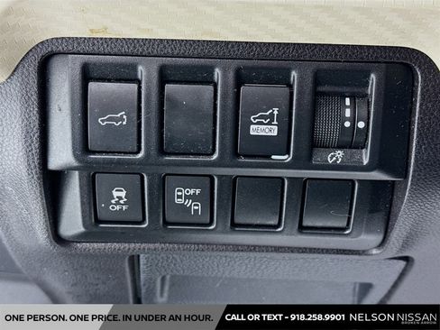 Used 2019 Subaru Ascent Premium AWD/4WD image 10