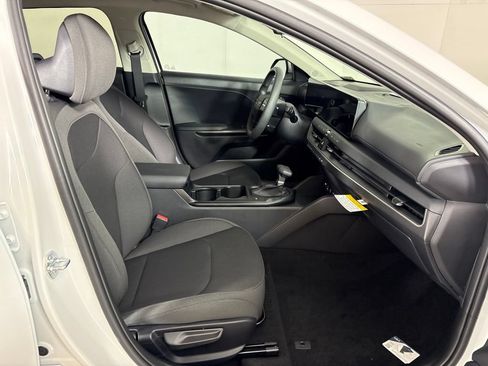 New 2026 Kia K4 FWD image 16