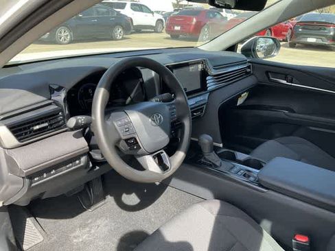 Used 2026 Toyota Camry LE w/ Convenience Package image 10