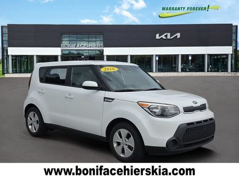 Used 2016 Kia Soul FWD image 1
