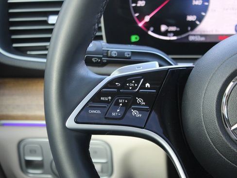 Certified 2025 Mercedes-Benz GLE 350 GLE 350 image 18