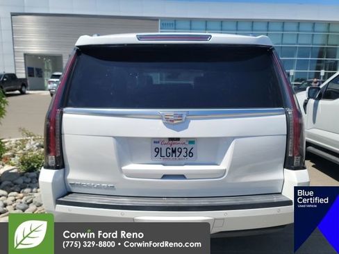 Used 2018 Cadillac Escalade Platinum AWD/4WD image 6