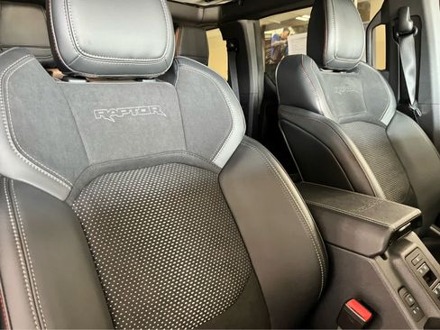 Used 2025 Ford Bronco Raptor AWD/4WD image 53