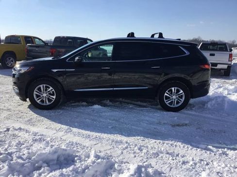 Used 2020 Buick Enclave Essence image 6