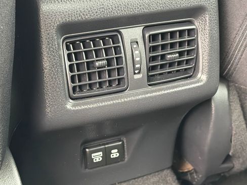 Used 2025 Toyota Camry LE image 17