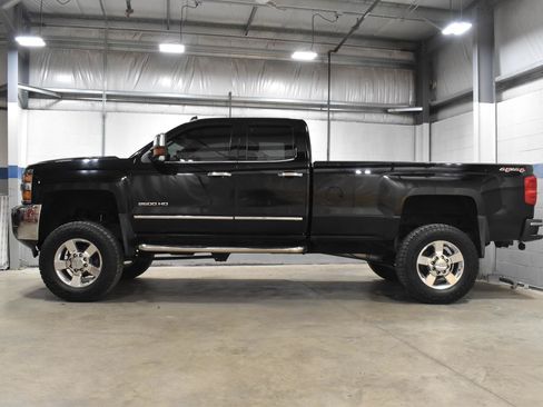 Used 2016 Chevrolet Silverado 2500 LTZ AWD/4WD image 22