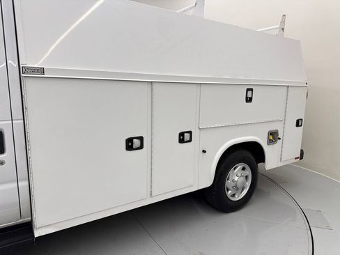 Used 2016 Ford E-350 and Econoline 350 Super Duty RWD image 8