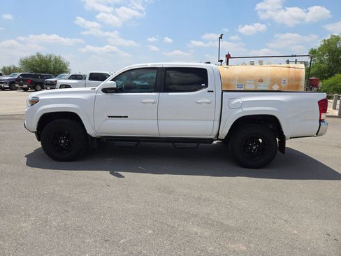 Used 2021 Toyota Tacoma SR5 RWD image 6