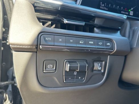 Used 2022 Cadillac Escalade ESV Sport w/ Touring Package image 19