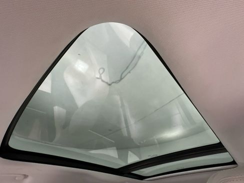 Used 2018 Jaguar F-PACE Prestige image 25