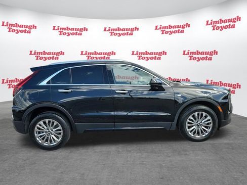 Used 2025 Cadillac XT4 Premium Luxury image 23