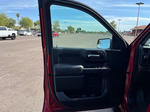 Used 2020 Chevrolet Silverado 1500 Custom w/ Custom Value Package image 21