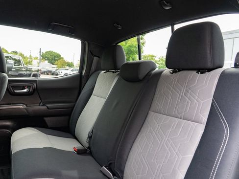 Used 2020 Toyota Tacoma TRD Off-Road w/ Technology Package AWD/4WD image 25