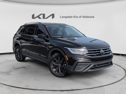 Used 2024 Volkswagen Tiguan SE w/ MDO Package, Three-Row