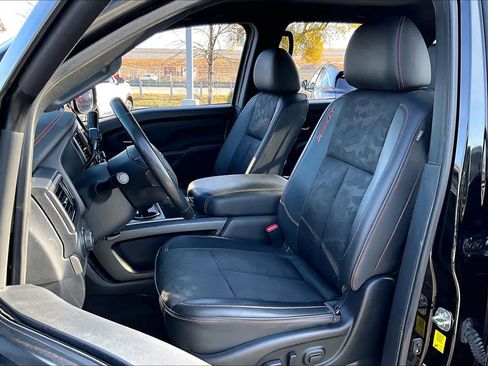 Used 2021 Nissan Titan PRO-4X w/ Off Road Protection Package image 7