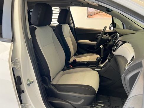 Used 2020 Chevrolet Trax LS w/ Tint and Cruise Package FWD image 46