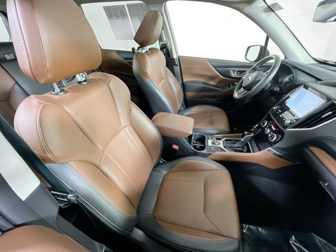 Used 2023 Subaru Forester Touring image 28