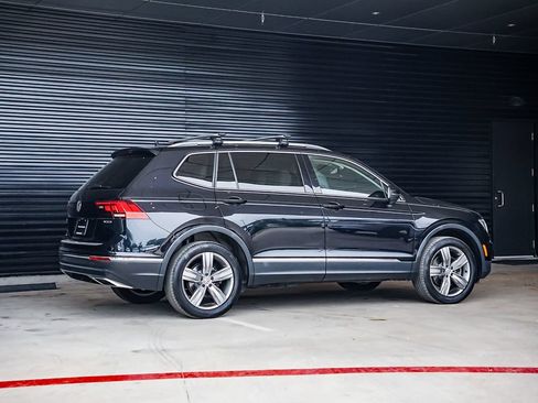 Used 2020 Volkswagen Tiguan SEL AWD/4WD image 9