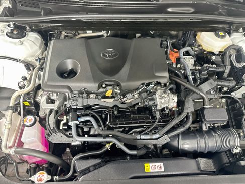 Used 2025 Toyota Camry LE FWD image 33