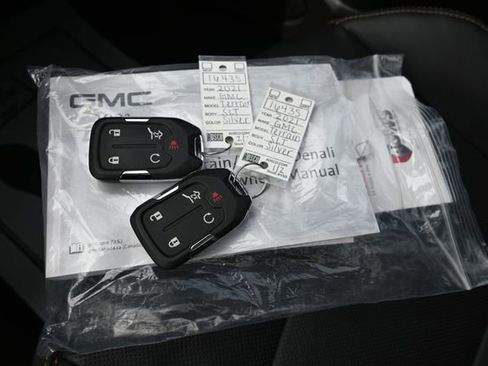 Used 2021 GMC Terrain SLT w/ Infotainment Package II AWD/4WD image 50